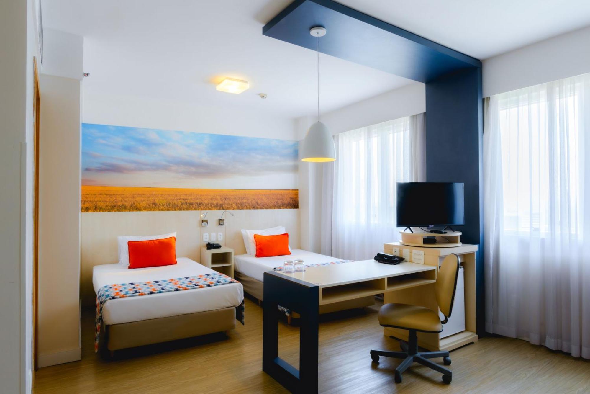 Comfort Suites Alphaville Barueri Exteriör bild
